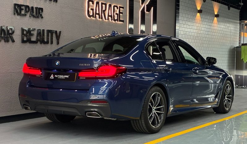 
								2021 BMW 520I M SPORT 滿									