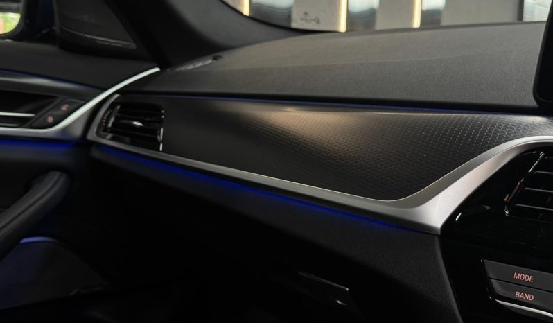 
								2021 BMW 520I M SPORT 滿									