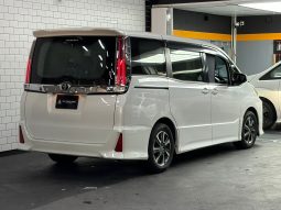 
										2017 TOYOTA NOAH DELUXE FACELIFT 滿									