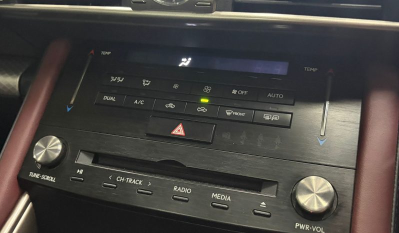 
								2017 LEXUS IS200T F SPORT 滿									