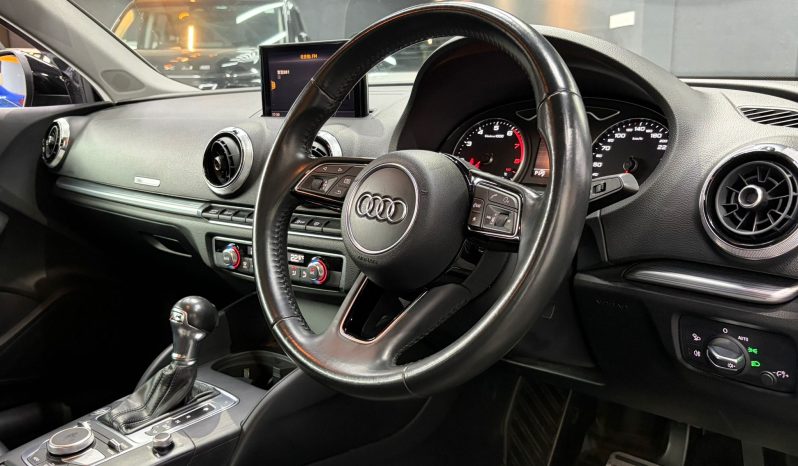 
								2017 AUDI A3 1.4T SEDAN S LINE 滿									